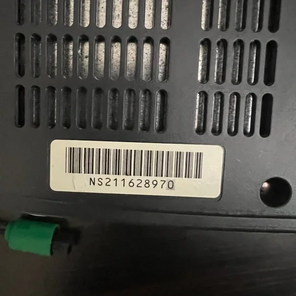 Nintendo 64 with 2 controllers - Picture 6 of 7